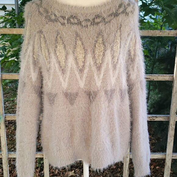 LC Lauren Conrad Women's Cozy Sweater Size Medium - Picture 1 of 8